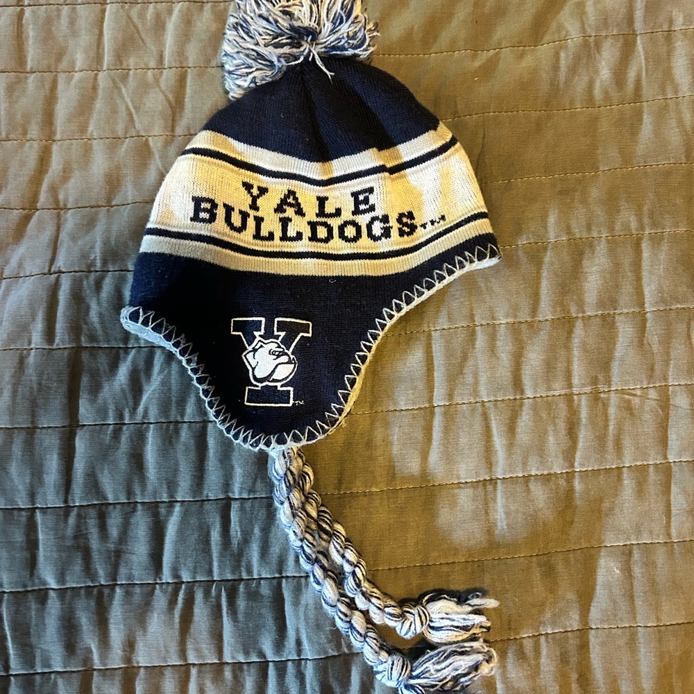 Yale knit baby hat